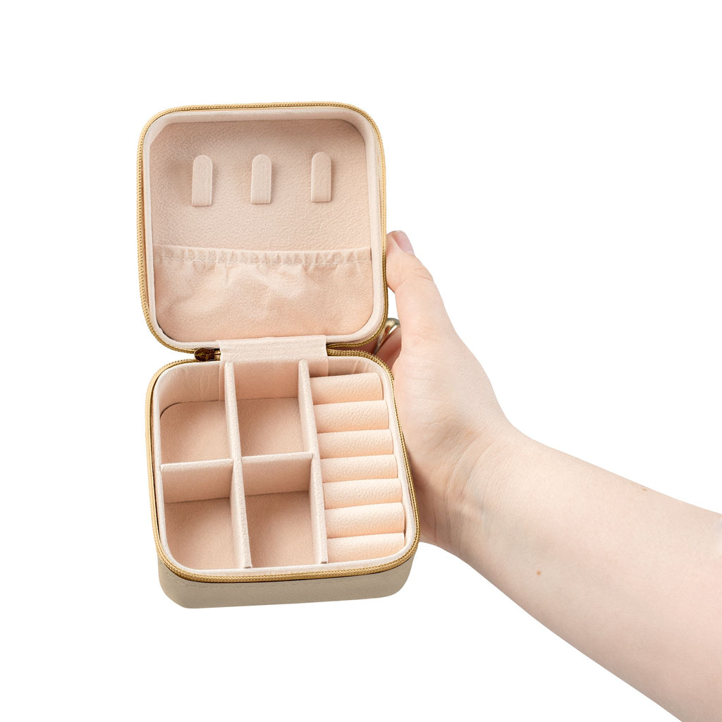Travel Jewelry Case — Compact Cowhide Pattern Jewelry Organizer for Rings, Earrings & Necklaces