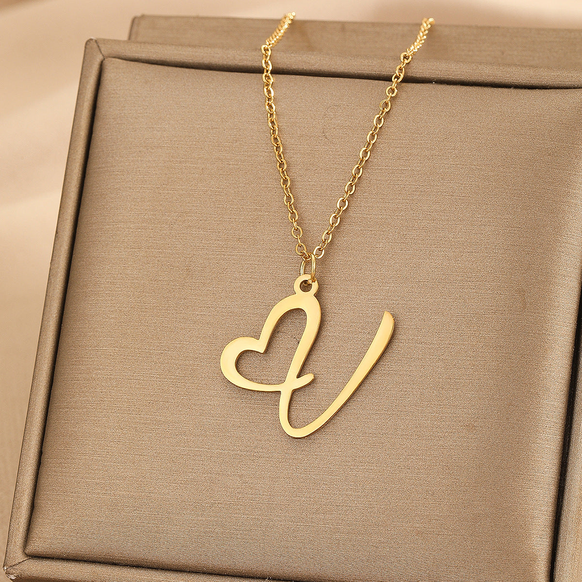 Heart of love 26 letter necklace