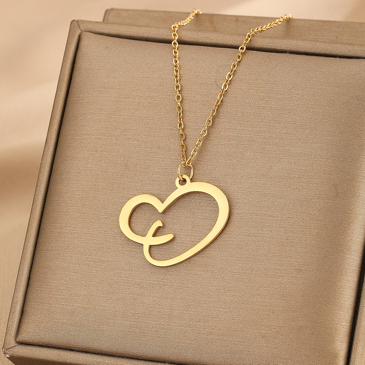 Heart of love 26 letter necklace