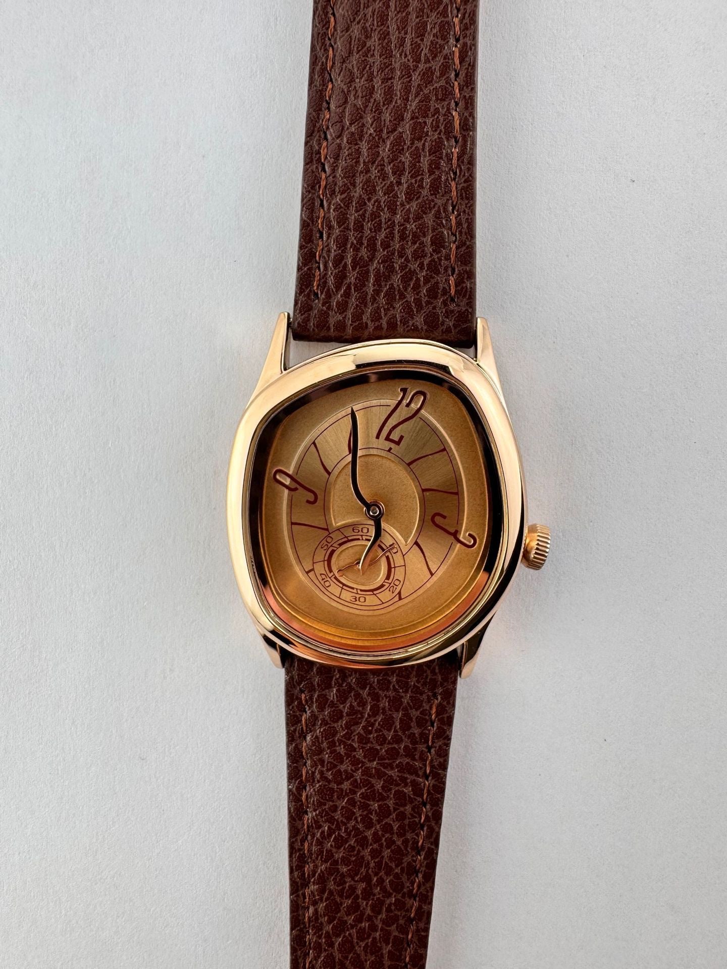 Original Twisted Design Quartz Watch