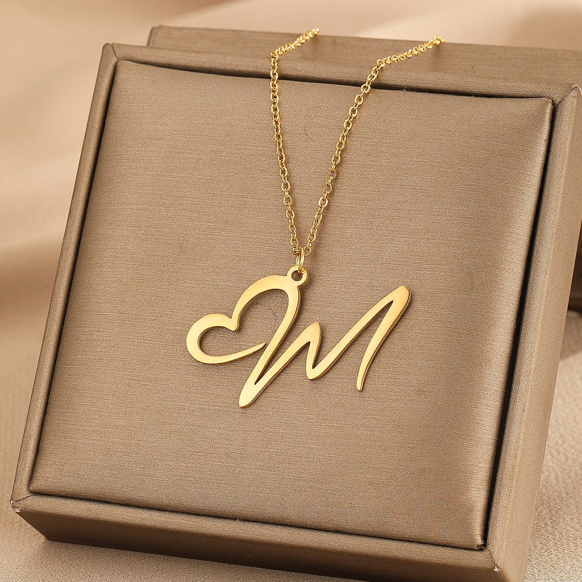 Heart of love 26 letter necklace