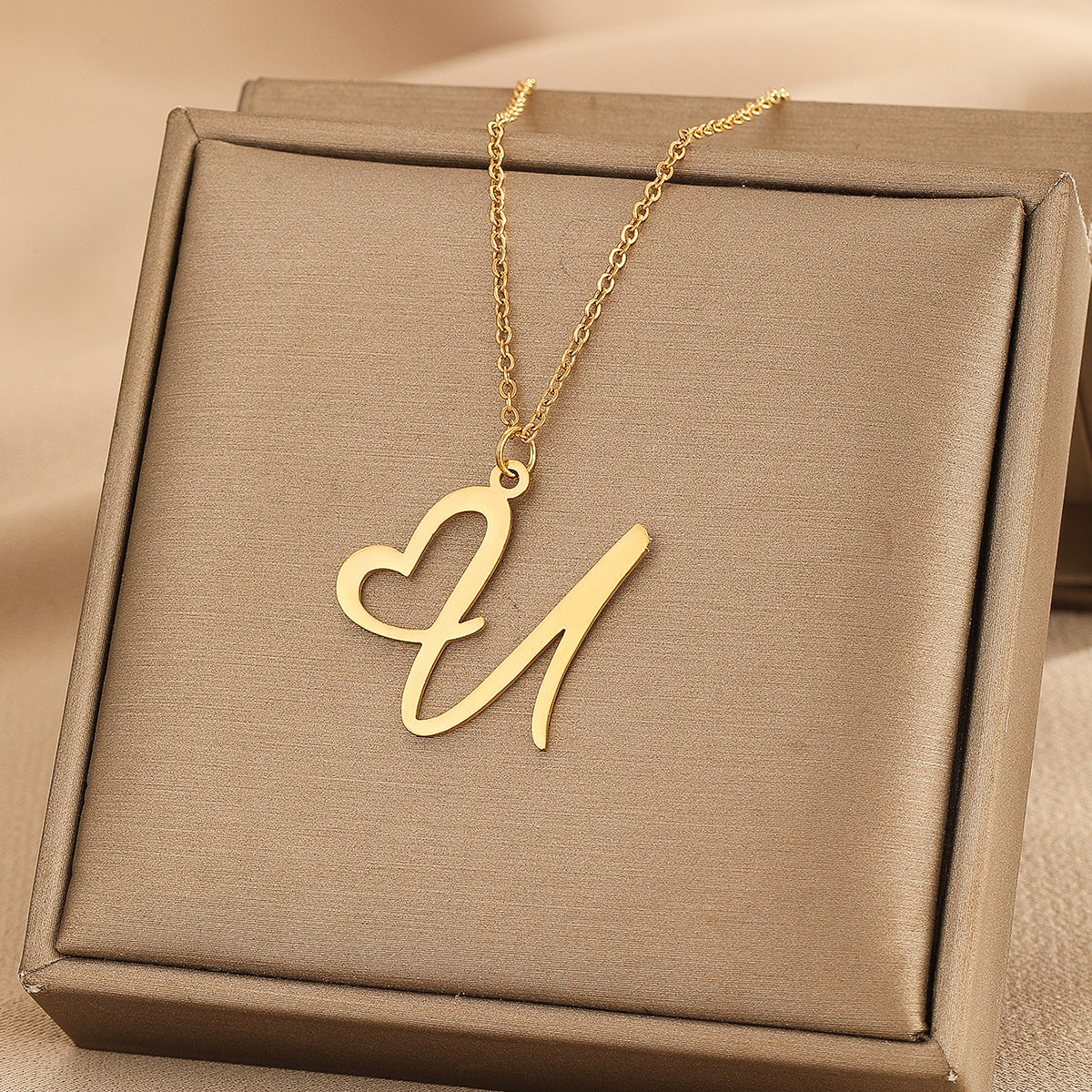 Heart of love 26 letter necklace