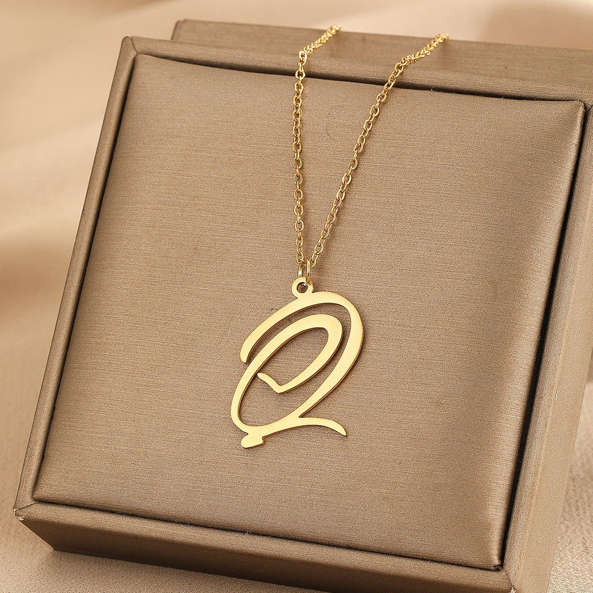 Heart of love 26 letter necklace