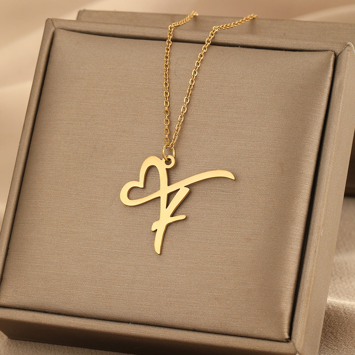 Heart of love 26 letter necklace